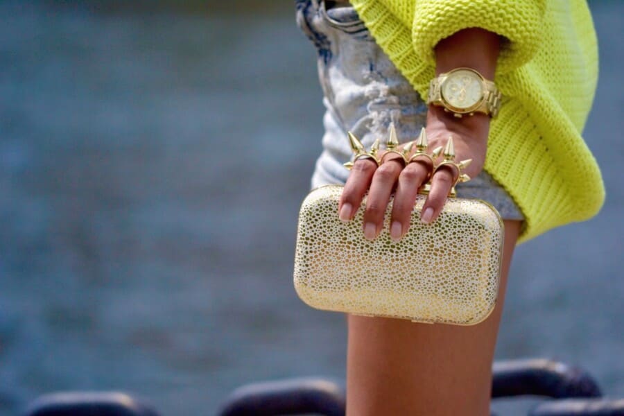 clutch con impugnatura a anelli