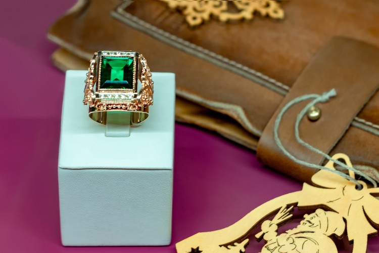 Smeraldo anello